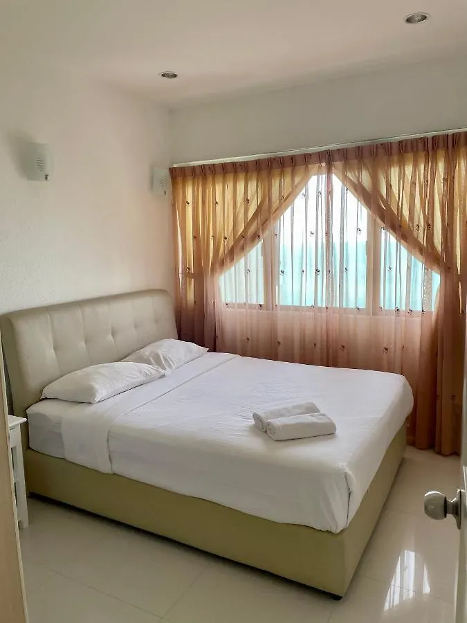 Апартаменты The Ferringhi Sea View At Sri Sayang Бату-Ферринги